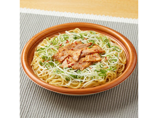 ファミリーマート ごま油香るチャーシューねぎ醤油焼そば