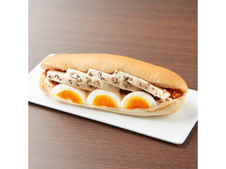ファミリーマート たんぱく質が摂れる!サラダチキンロール