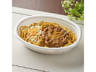 ファミリーマート 特盛 太麺！チーズのせカレースパゲティ