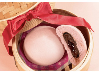 ファミリーマート 濃い！いちごショコラまん