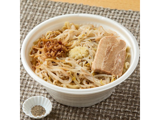 ファミリーマート ラーメン荘 歴史を刻め監修 汁なし まぜそば
