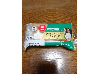 ファミマルSweets ナッツとフルーツのカッサータ