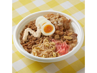 ファミリーマート ニンニク背脂が決め手のから揚げ&豚焼肉月見丼