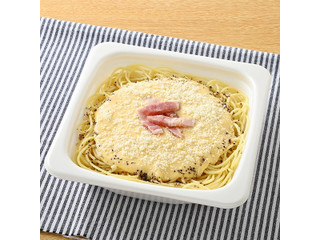 ファミリーマート ファミマ・ザ・カルボナーラ