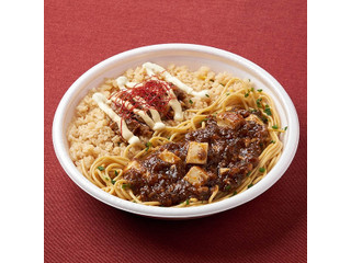 ファミリーマート てんこ盛！麻婆焼きそば＆炒飯風ごはん