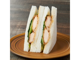 ファミリーマート タンドリー風チキンサンド