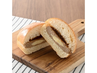 ファミリーマート チーズインハンバーガー デミグラスソース