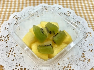 ファミリーマート カットフルーツ パイン＆キウイ