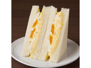 ファミリーマート 大きなサンドイッチ たまごづくし
