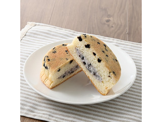 ファミリーマート ファミマルBakery クッキー＆クリームパン 商品写真