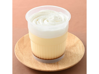 ファミリーマート ファミマルSweets クリームと食べる！ 大きな窯出しとろけるプリン