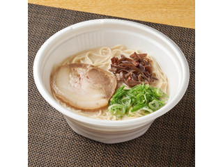 ファミリーマート 一風堂監修 とんこつラーメン