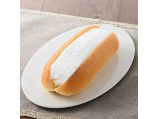 ファミリーマート ファミマルBakery 生コッペパン たっぷりミルクホイップ