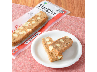 ファミリーマート たんぱく質10.1gサラダチキンバー トマトバジルチーズ