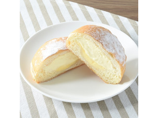 ファミリーマート ファミマルBakery たっぷりダブルカスタードドーナツ