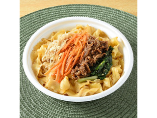 ファミリーマート 牛肉とナムルのビビン麺