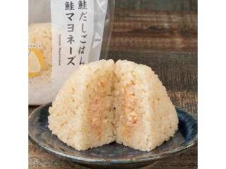 ファミリーマート 鮭だしごはん 鮭マヨネーズおむすび