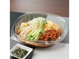 ファミリーマート 麺屋こころ監修 冷し台湾風まぜうどん