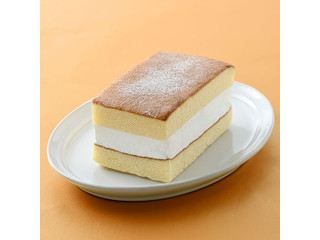 ファミリーマート ファミマルSweets クリームたっぷり厚切りケーキサンド