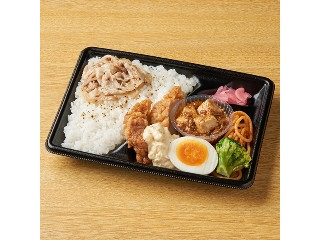 ファミリーマート RCCラジオ「平成ラヂオバラエティ ごぜん様さま」コラボ いただきマッスル！南蛮 麻婆よくばりミックス弁当