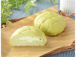 中評価】ローソン しっとりメロンパン 北海道メロンの感想・クチコミ