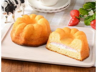 ローソン ふかふかもっちのクグロフ いちご＆ミルクホイップ