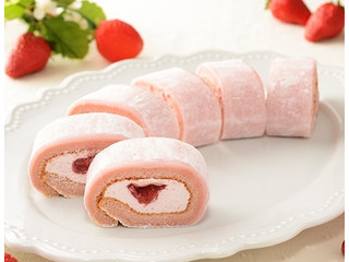 ローソン Uchi Cafe’ お餅で巻いたもち食感ロール いちご