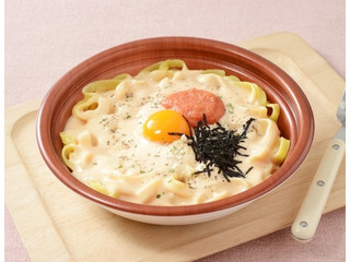 ローソン ソースたっぷり生パスタ 明太カルボナーラ