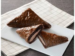 ローソン 三角チョコホイップパイ