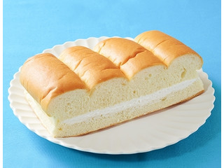 ローソン 牛乳入りパン ホイップクリーム