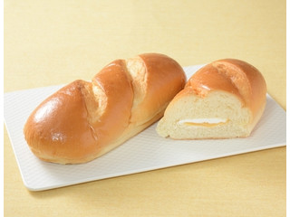 ローソン ノラネコぐんだん おおきなコッペ カスタード＆ホイップ