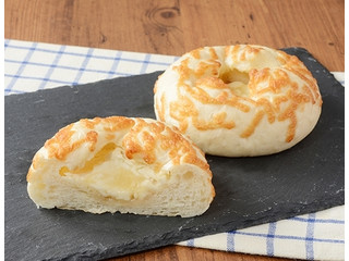 ローソン はちみつとチーズの白いパン