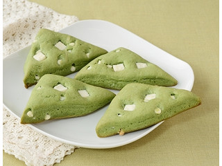 ローソン 抹茶とホワイトチョコのスコーン