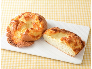 ローソン もっちりとしたパン チーズだらけ