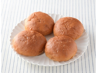 ローソン NL たんぱく質が摂れるブランパン