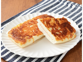 ローソン もっちりとしたパニーニ ハムチーズ