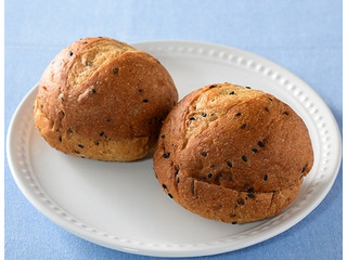 ローソン 黒ごまとクリームチーズのふわもちフランスサンド