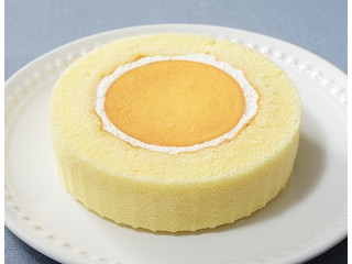 ローソン Uchi Cafe’ × CHEESEGARDEN監修 ベイクドチーズケーキ in プレミアムロールケーキ