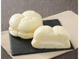 ローソン meiji 白いちぎりパン ホワイトチョコ入りホイップ