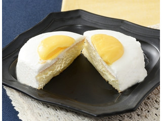 ローソン Uchi Cafe’ とろける月見パンケーキ