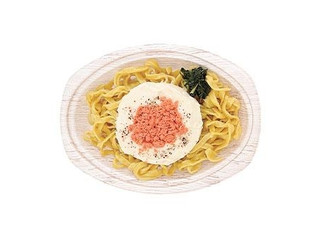 ミニストップ 生パスタ 鮭のクリームソース