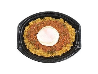 ミニストップ 半熟玉子のドライカレー