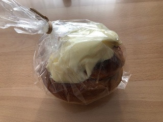 高評価】「キノコみたい( ´﹀` ) - BLUFF BAKERY シナモンロール