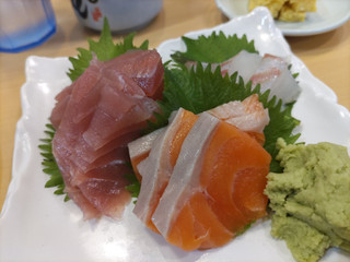 魚魚丸 刺身3種盛り