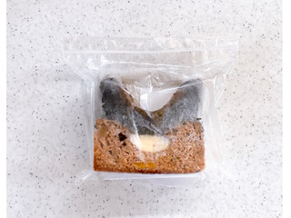 ヨシダサチヨ 黒ごまガトーショコラ×キャロケ