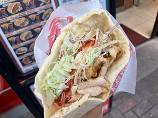 Mega Kebab ピタ ミディアム