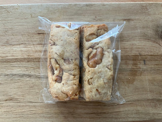 まるなかベーグル 全粒粉くるみスコーン