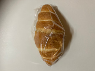 パン焼き小屋 Ecru 塩パン