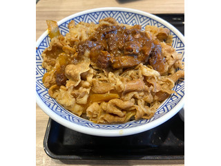 吉野家 魯肉牛丼