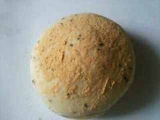 黒ごま豆乳きなこパン